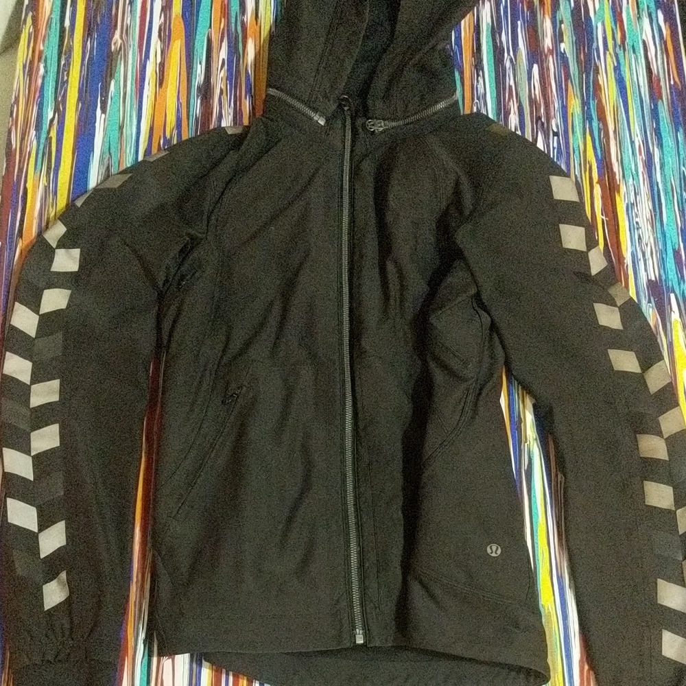 Lululemon Black and Gray Jacket